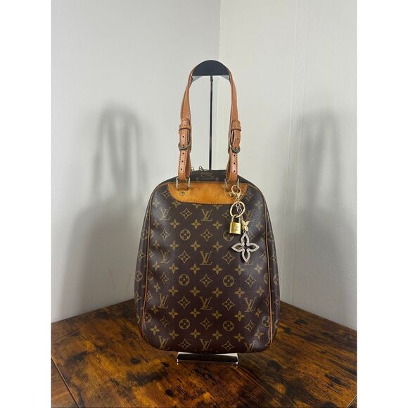 Louis Vuitton Vintage Monogram Bag Excursion - Picture 1 of 16